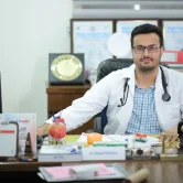 Dr Menaal Khanna Dr Menaal Khanna